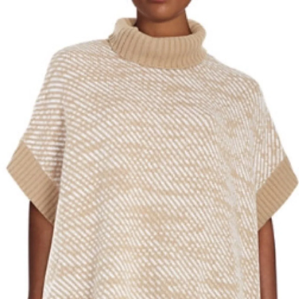 MICHAEL Michael Kors stay cozy